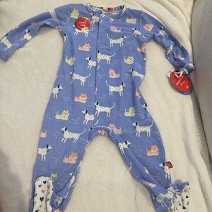 NWT Doggy Magnetic Me PJs